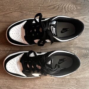 Worn Once - Nike Dunks Black & White